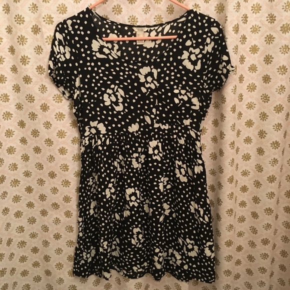 🔴x3/$15 FOREVER 21 BLACK/ WHITE FLORAL DRESS,SZ S - Picture 3 of 8